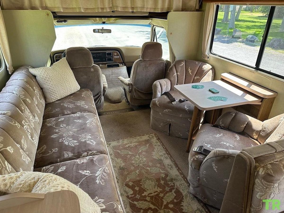Used 1989 Motorhome on Ford E-350 Chassis