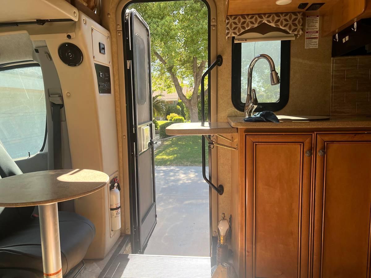 Used 2016 Thor Motor Coach Siesta Sprinter 24Sr Class C Motorhome