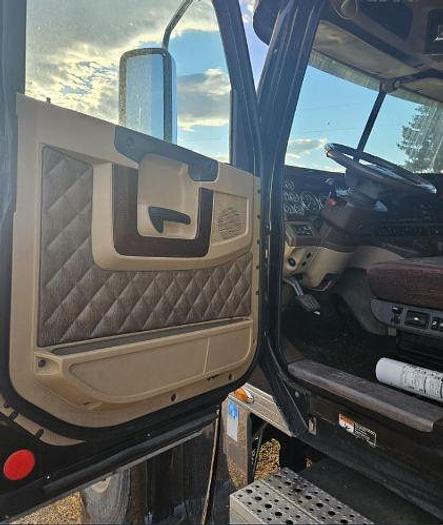 Used 2017 Freightliner Coronado 132