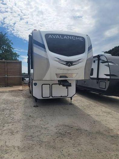 Used 2022 Keystone Avalanche 312RS