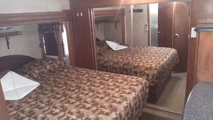 Used 2011 Keystone Raptor 400RBG