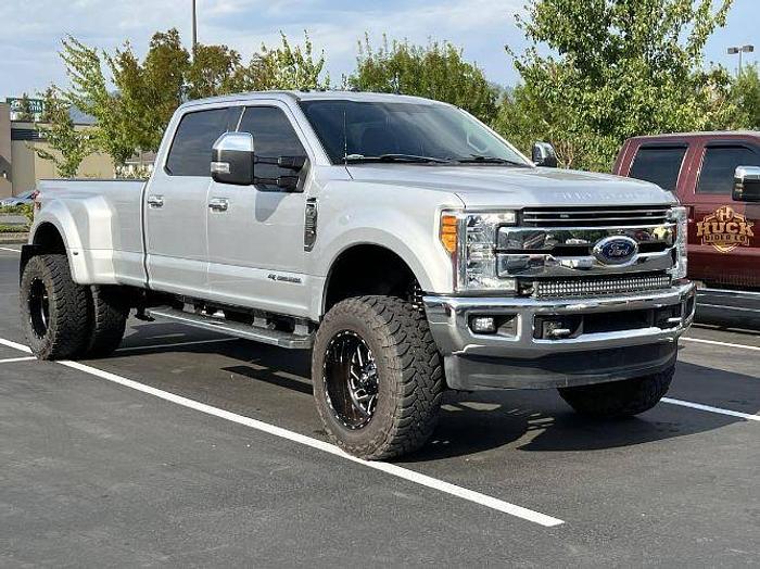 Used 2017 Ford Super Duty F-350 DRW Lariat