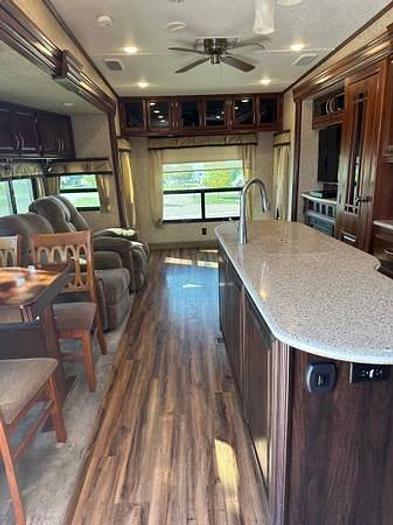 Used 2017 Prime Time Manufacturing Sanibel 3550