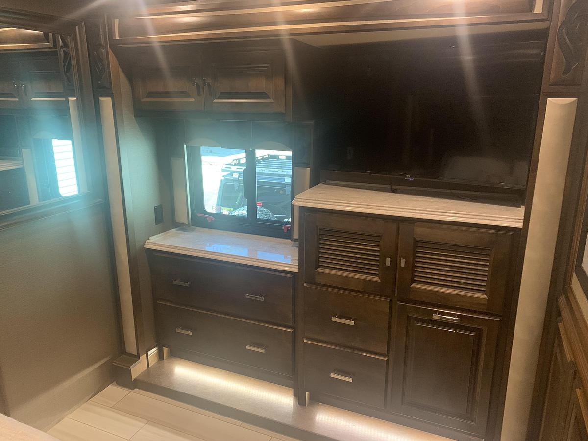 Used 2019 Tiffin Motorhomes Phaeton 40QBH Class A Motorhome