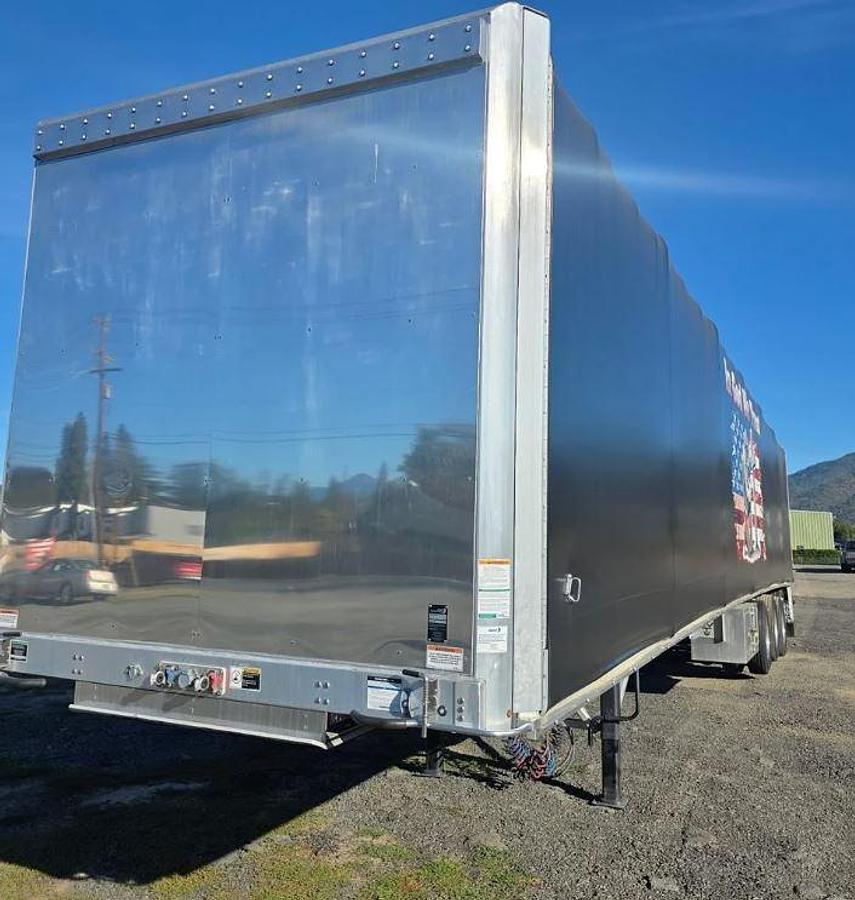 Used 2026
WILSON 53 ft x 102 in Curtain Side