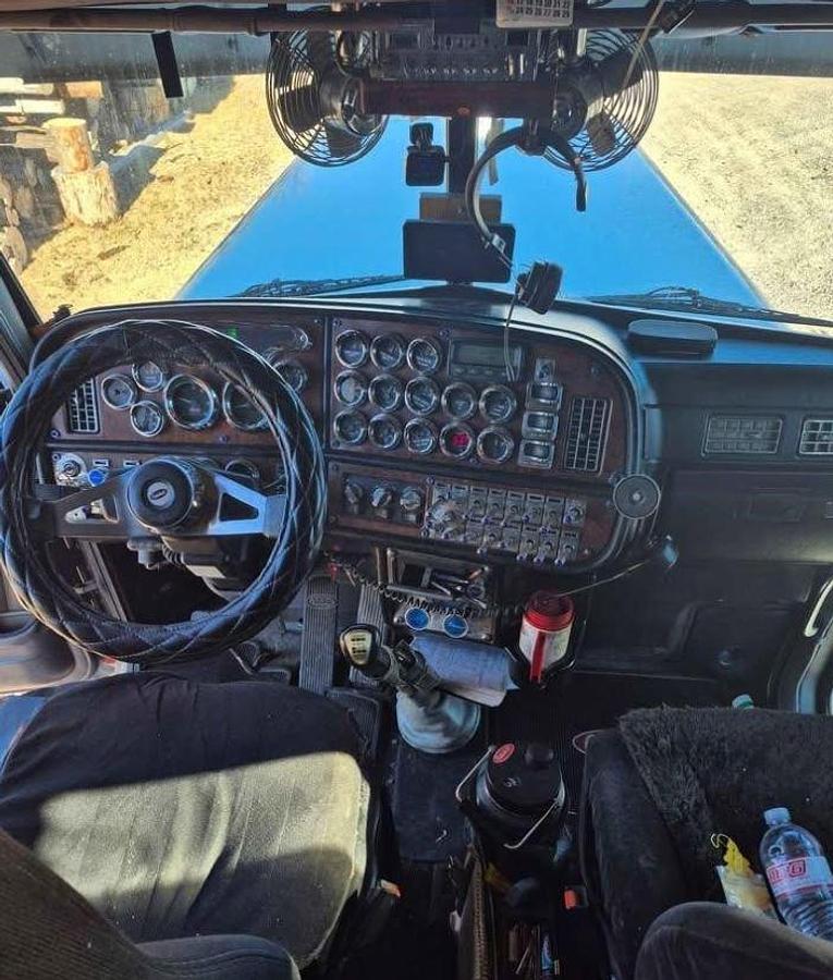 Used 2003 Peterbilt 379EXHD