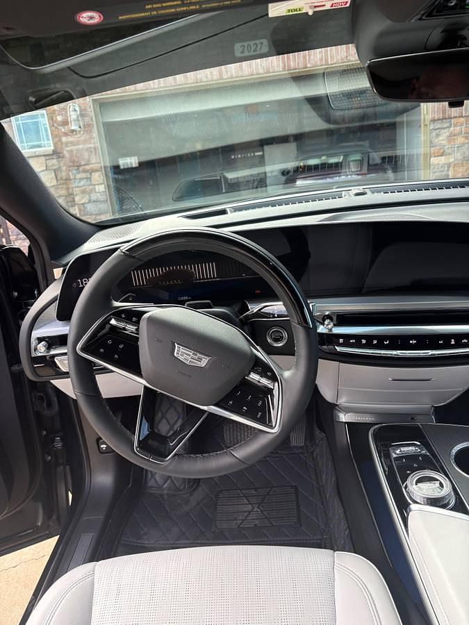 Used 2024 Cadillac LYRIQ Luxury 3