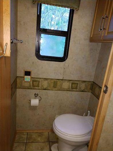 Used 2006 Winnebago Adventurer