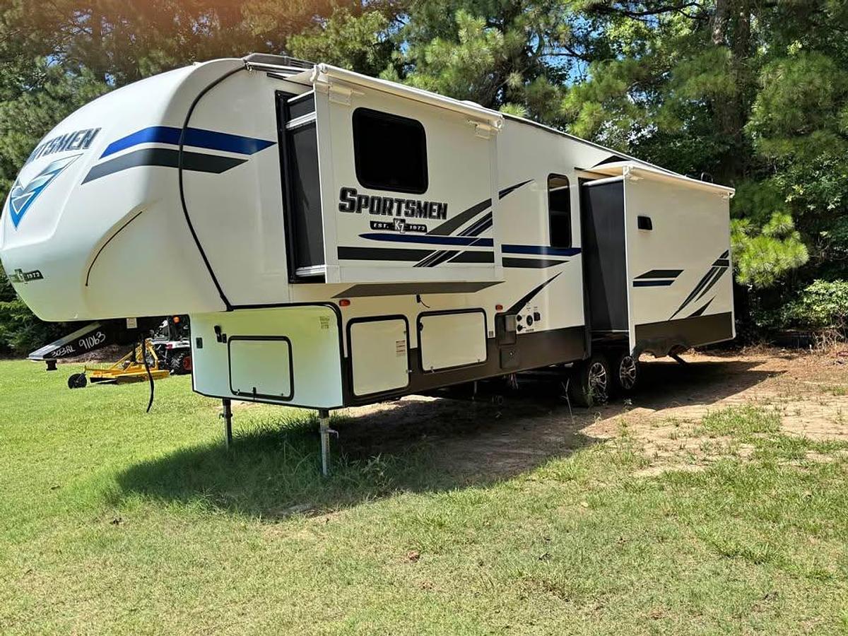 Used 2020 KZ Sportsmen 303RL