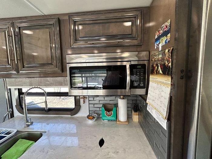 Used 2020 Forest River Georgetown GT7 36K