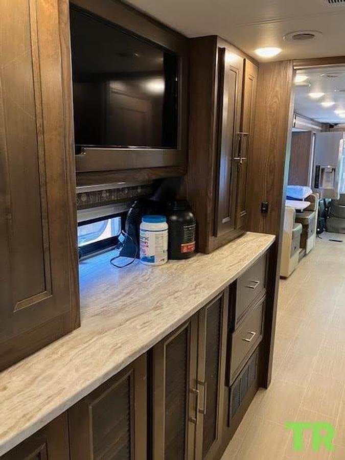 Used 2019 Coachmen Sportscoach Cross Country SRS 365RB