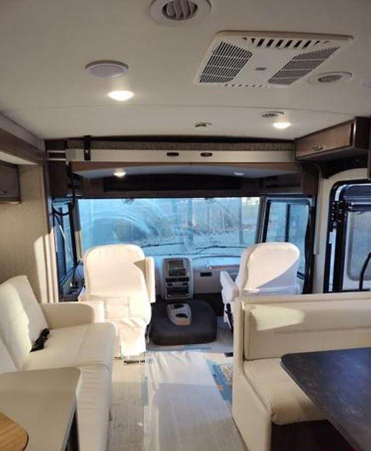 Used 2022 Winnebago Adventurer 29B Class A Motorhome
