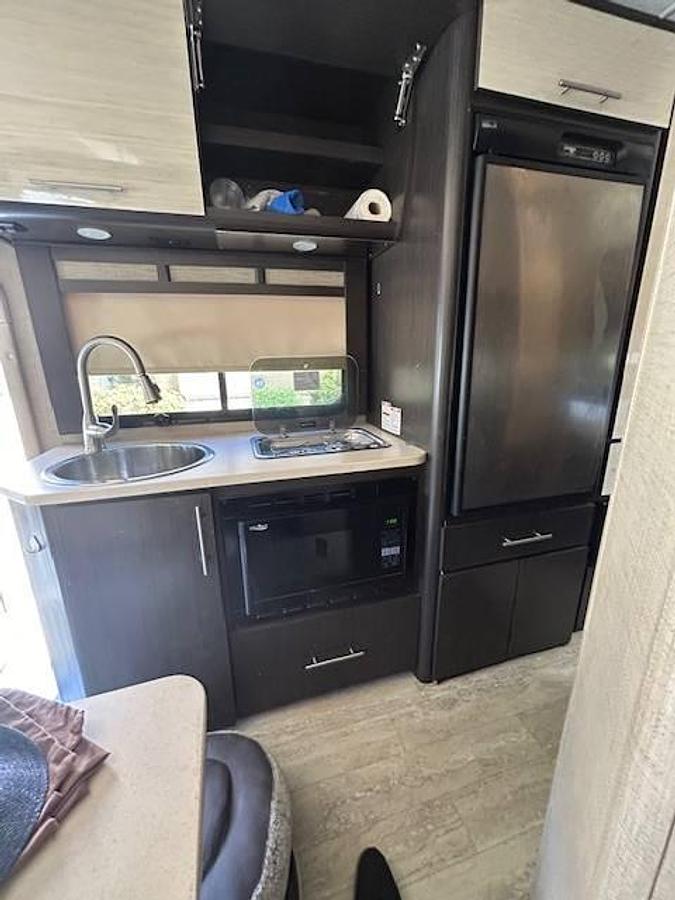 Used 2017 Thor Motor Coach Gemini 23TR Class C Motorhome