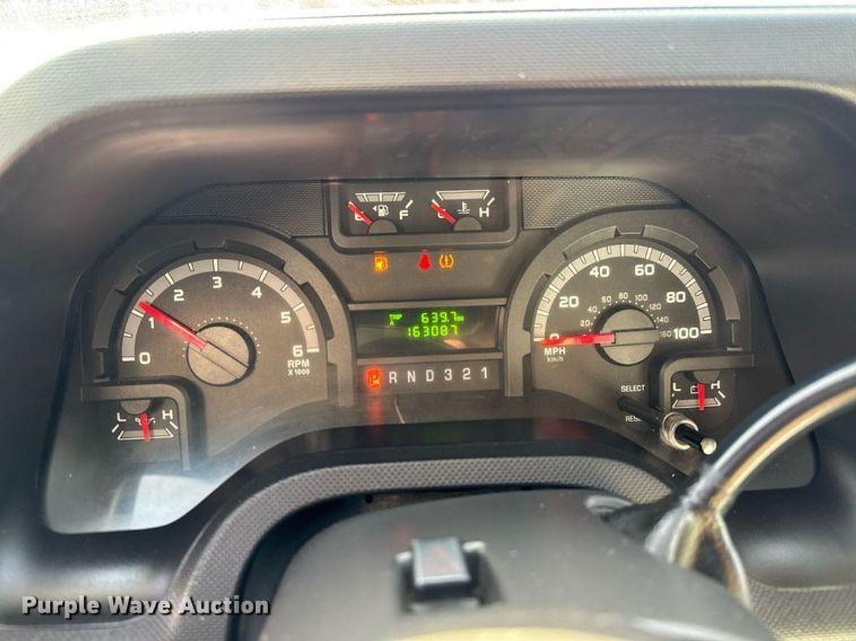 Used 2012 Ford E350 Super Duty Box Truck