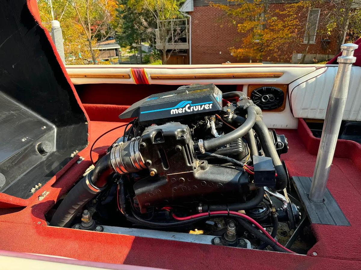 Used 1990 Sanger Ski Boat