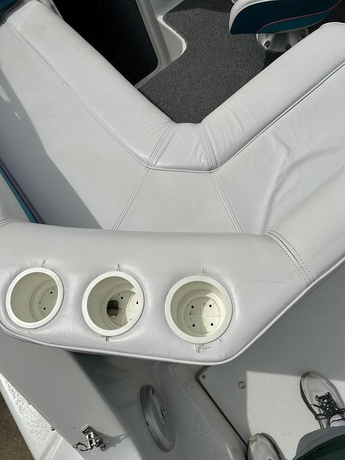 Used 1993 Rinker Fiesta Vee 260 Cruiser