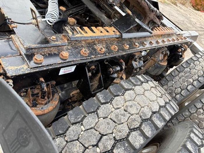 Used 2021 Kenworth T880 Sleeper Semi Truck