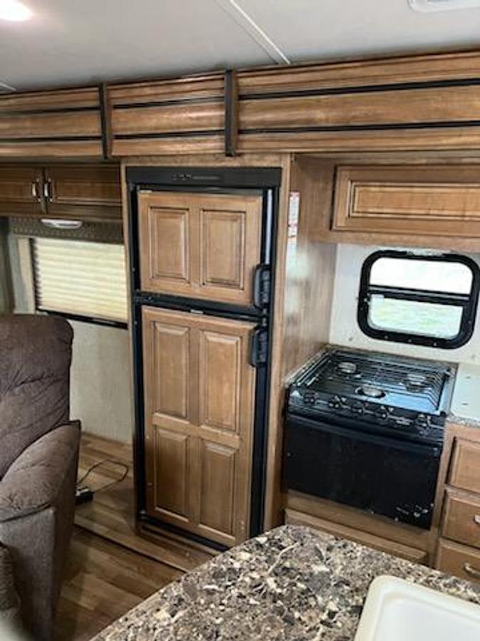 Used 2015 Keystone Laredo Travel Trailer