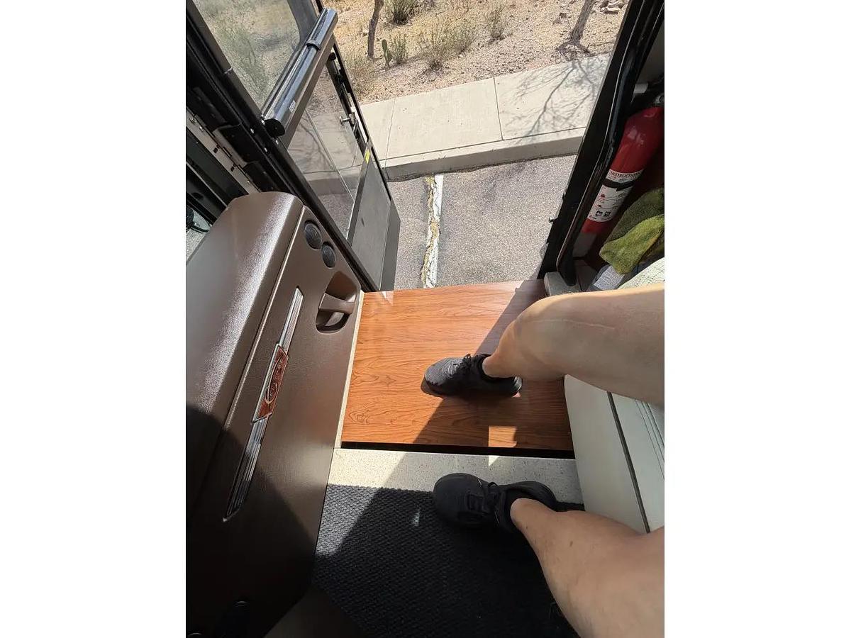 Used 2015 Winnebago Itasca Ellipse 42HD