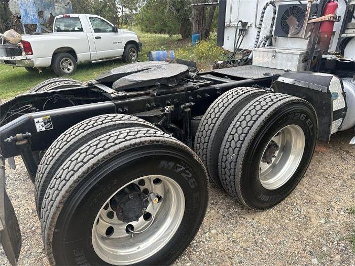 Used 2013 Peterbilt 386