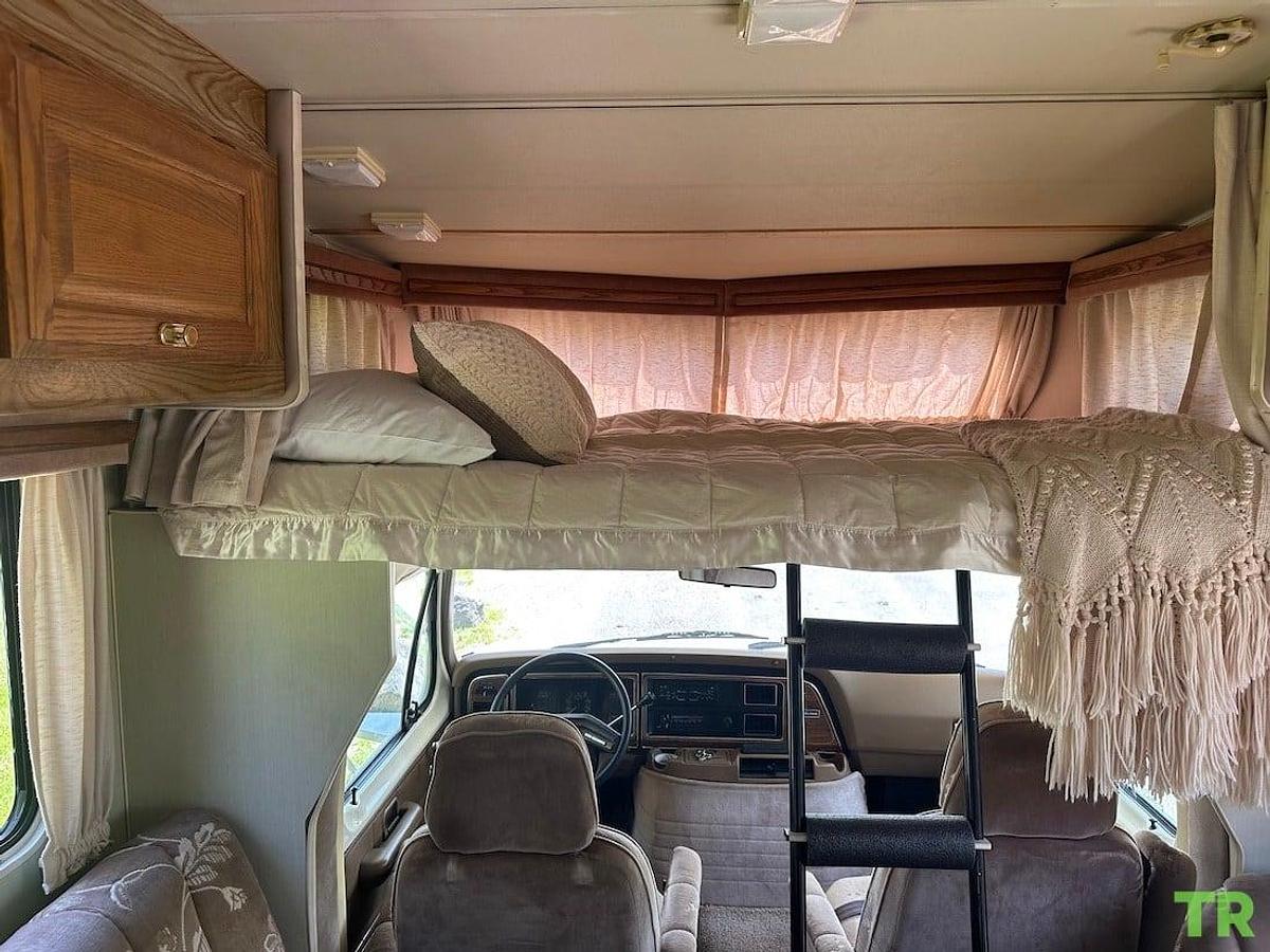 Used 1989 Motorhome on Ford E-350 Chassis