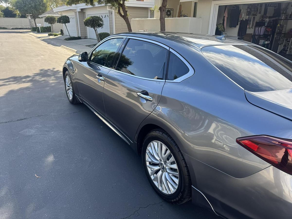 Used 2016 Infiniti Q70