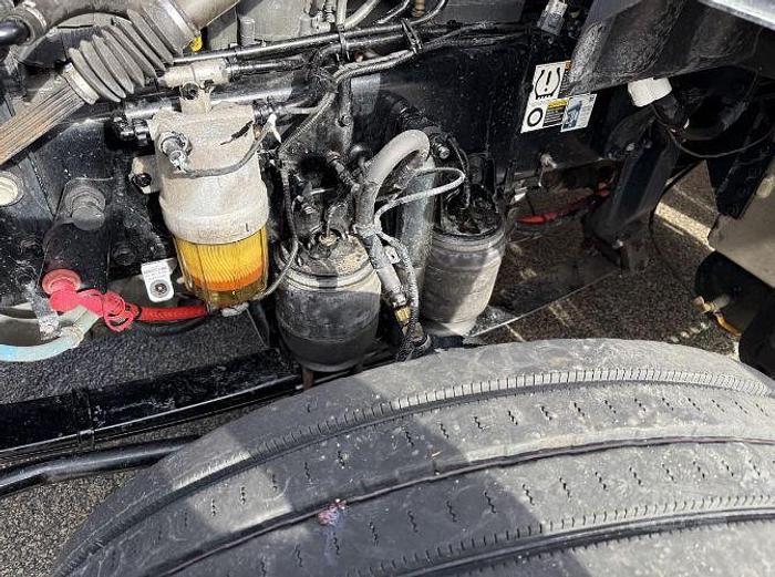 Used 2022 KENWORTH T880