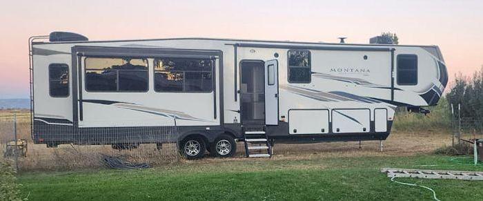 Used 2020 Keystone Montana 385BR