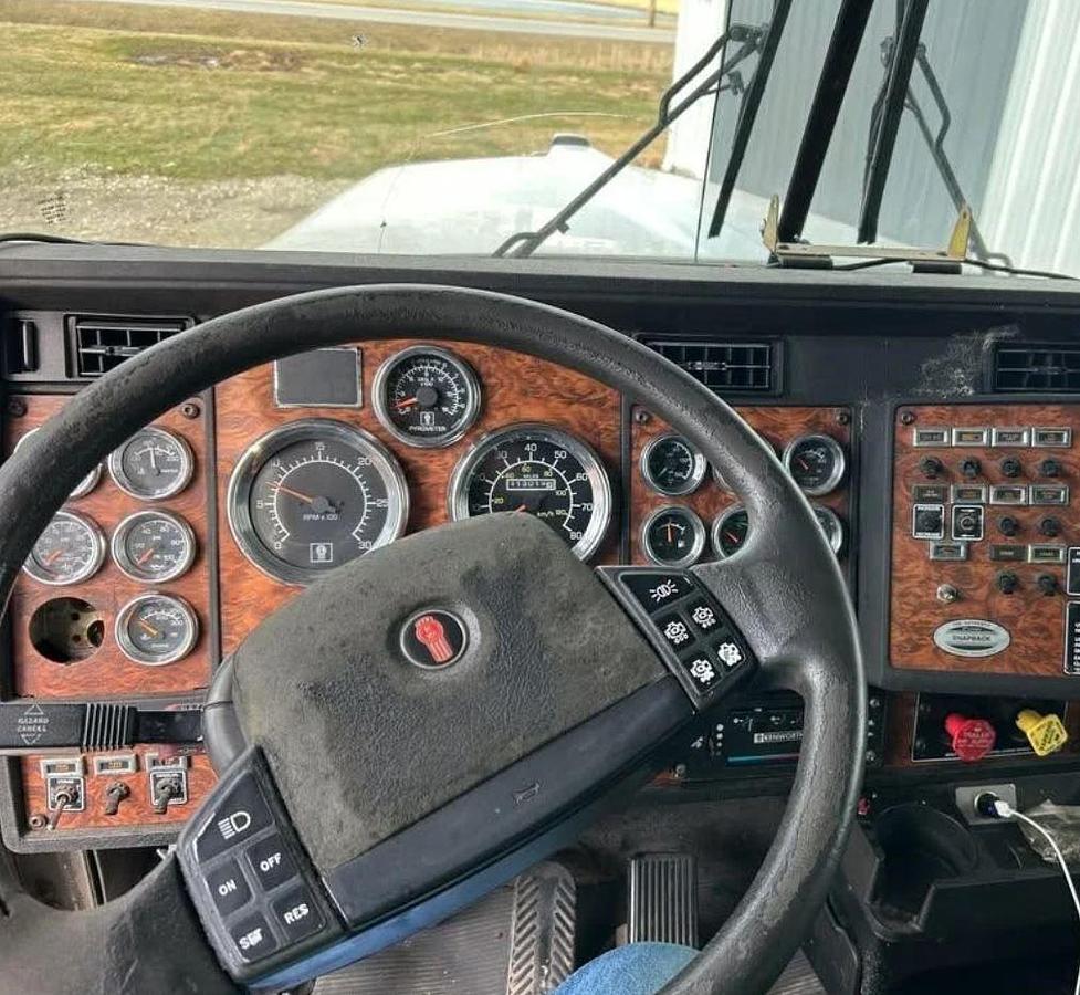 Used 2000 Kenworth W900L