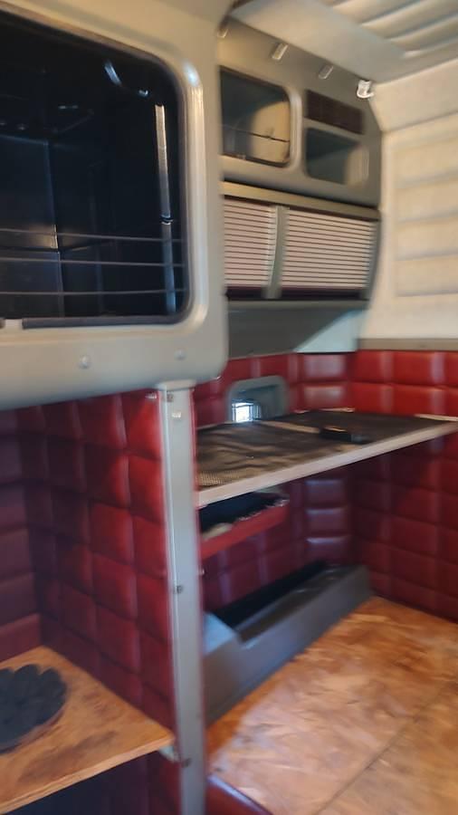 Used 2000 Peterbilt 379 Sleeper Semi Truck