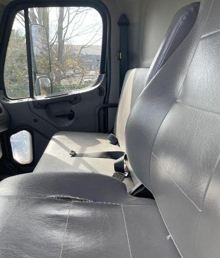 Used 2019 Freightliner BUSINESS CLASS M2 106