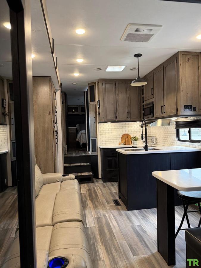 Used 2021 Heartland Gravity 3610 Fifth-Wheel Toy Hauler