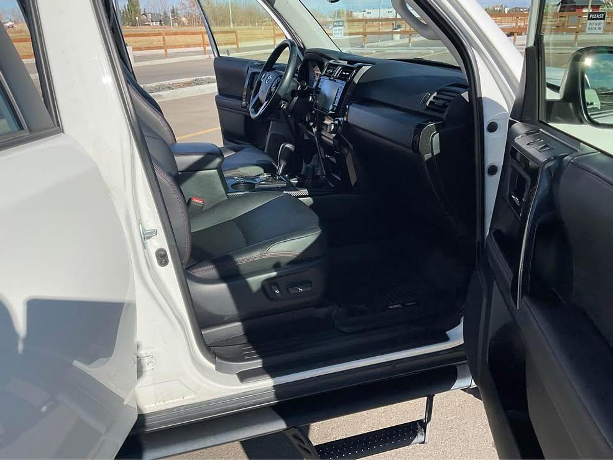 Used 2020 4 RUNNER VENTURE SUV