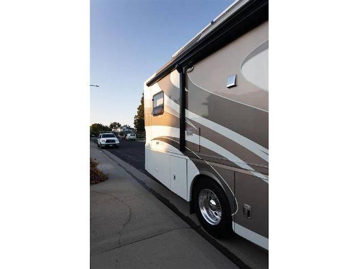 Used 2013 Itasca Meridian 36M