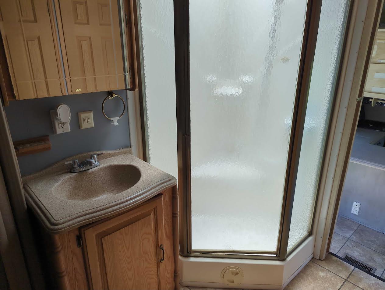 Used 2006 Forest River Cedar Creek 362BTS Fifth Wheel | Air Ride Hitch | Clean Title | Great Starter Camper