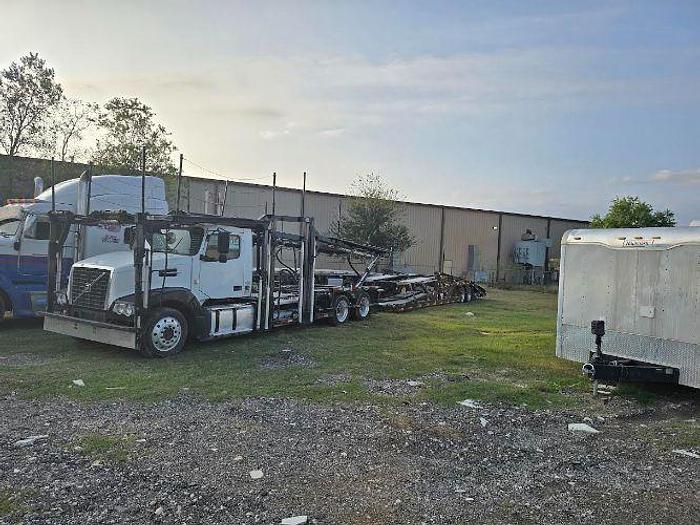 Used 2015 Volvo VAH Car Hauler