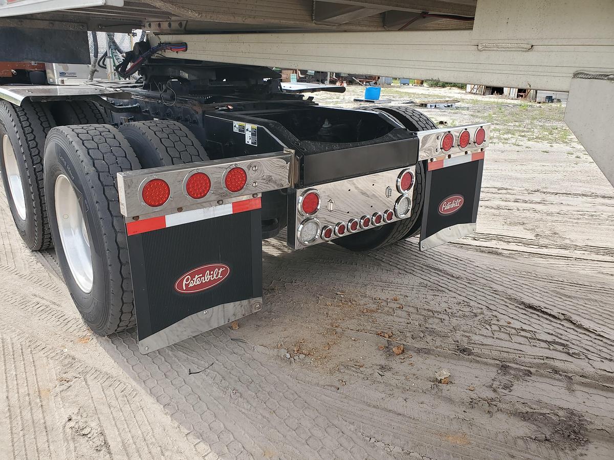 Used 2022 Peterbilt 38