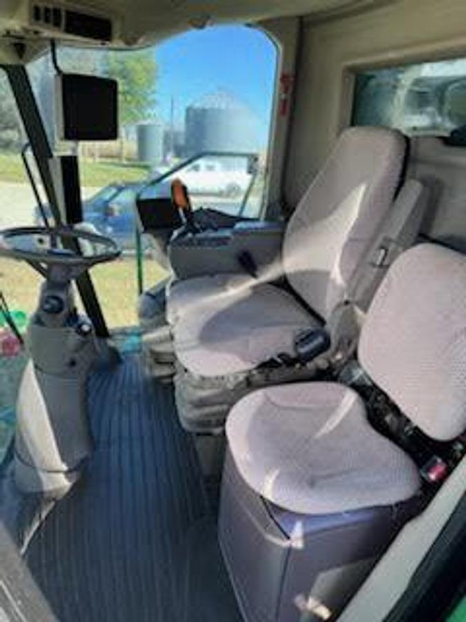 Used 2014 John Deere S670 Combine