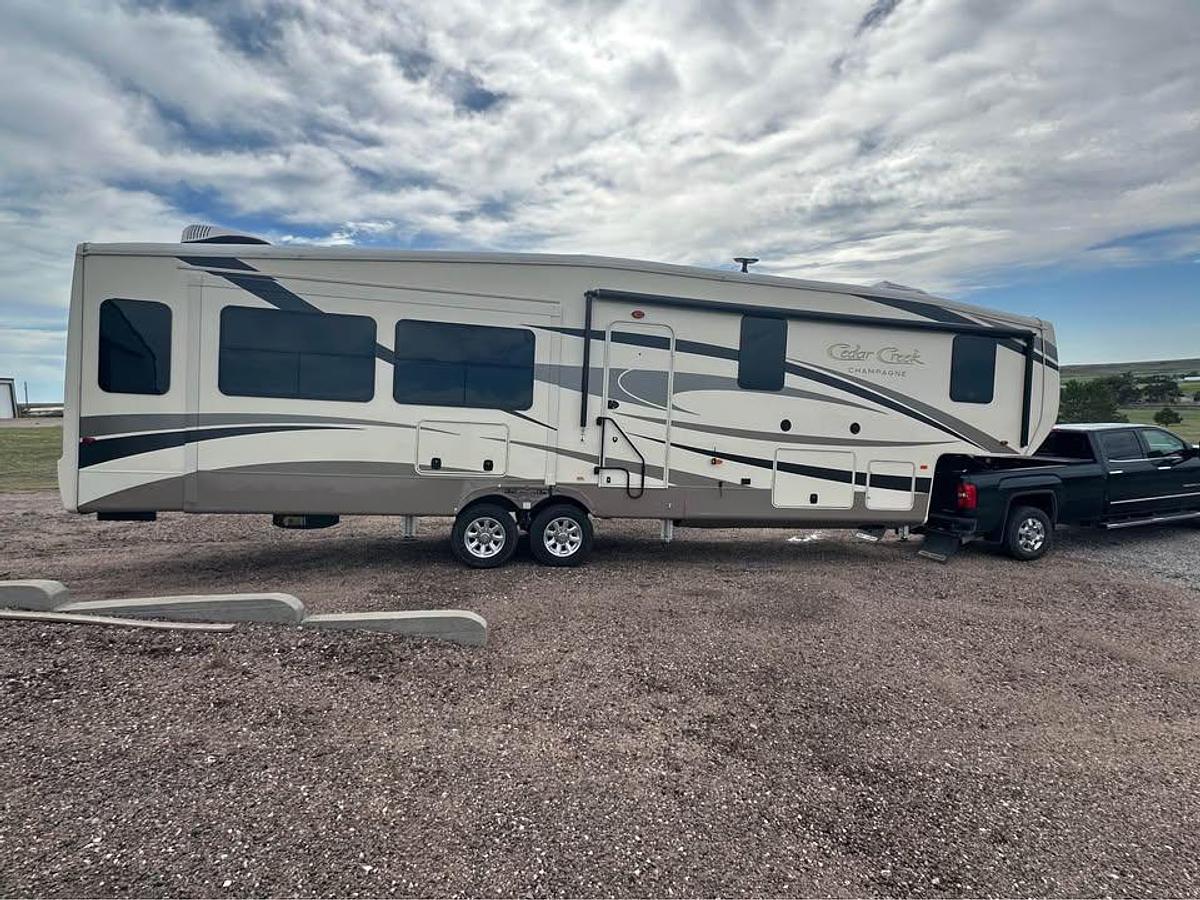 Used 2019 Forest River Cedar Creek Champagne