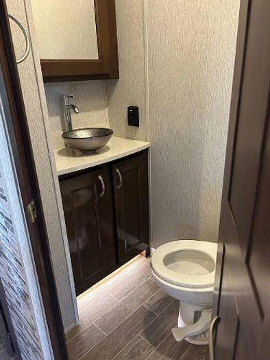 Used 2019 Redwood 3901MB