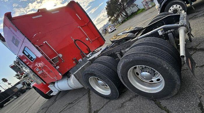 Used 2009 Peterbilt 389