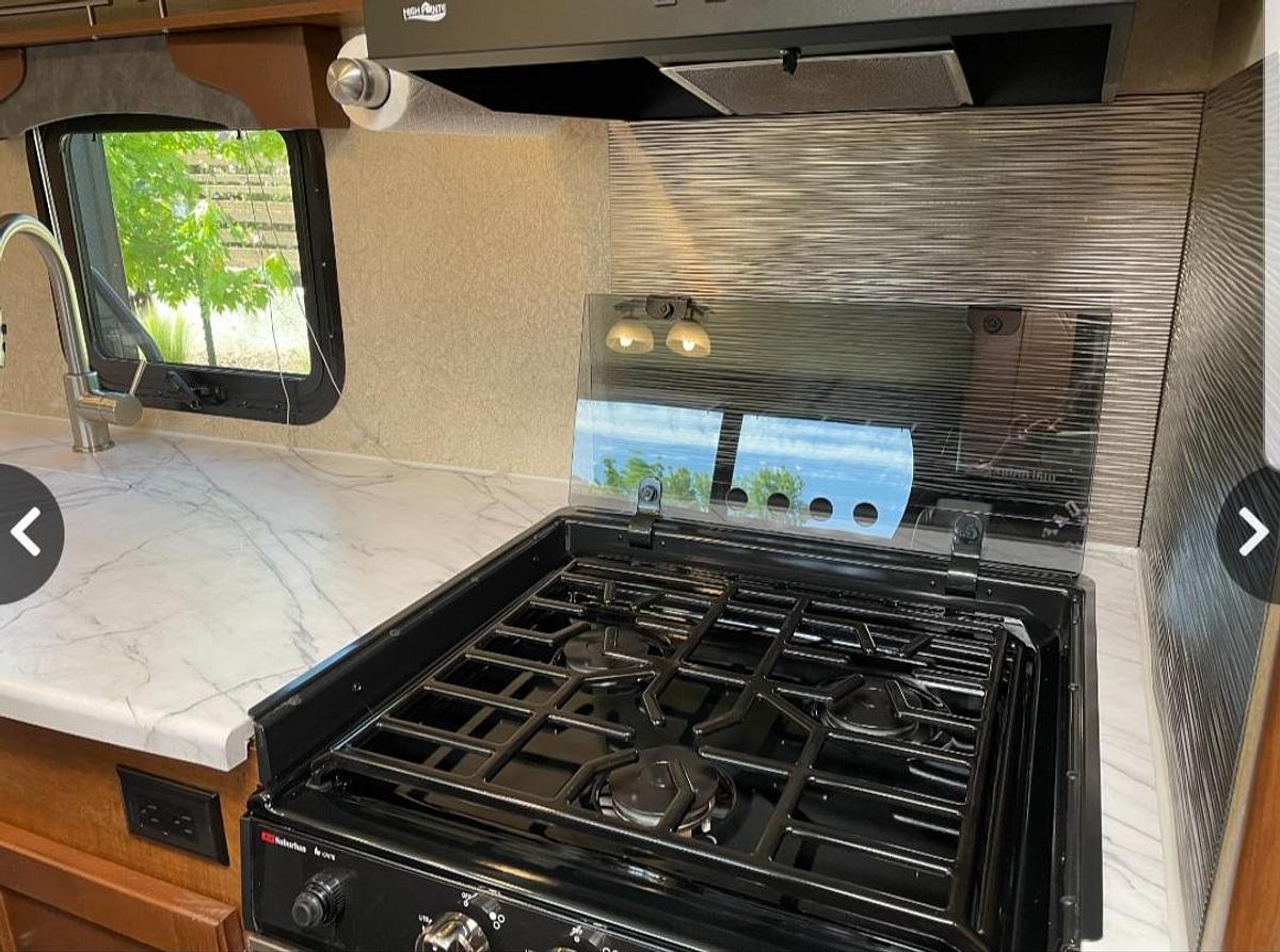 Used 2021 Lance 2295 Travel Trailer