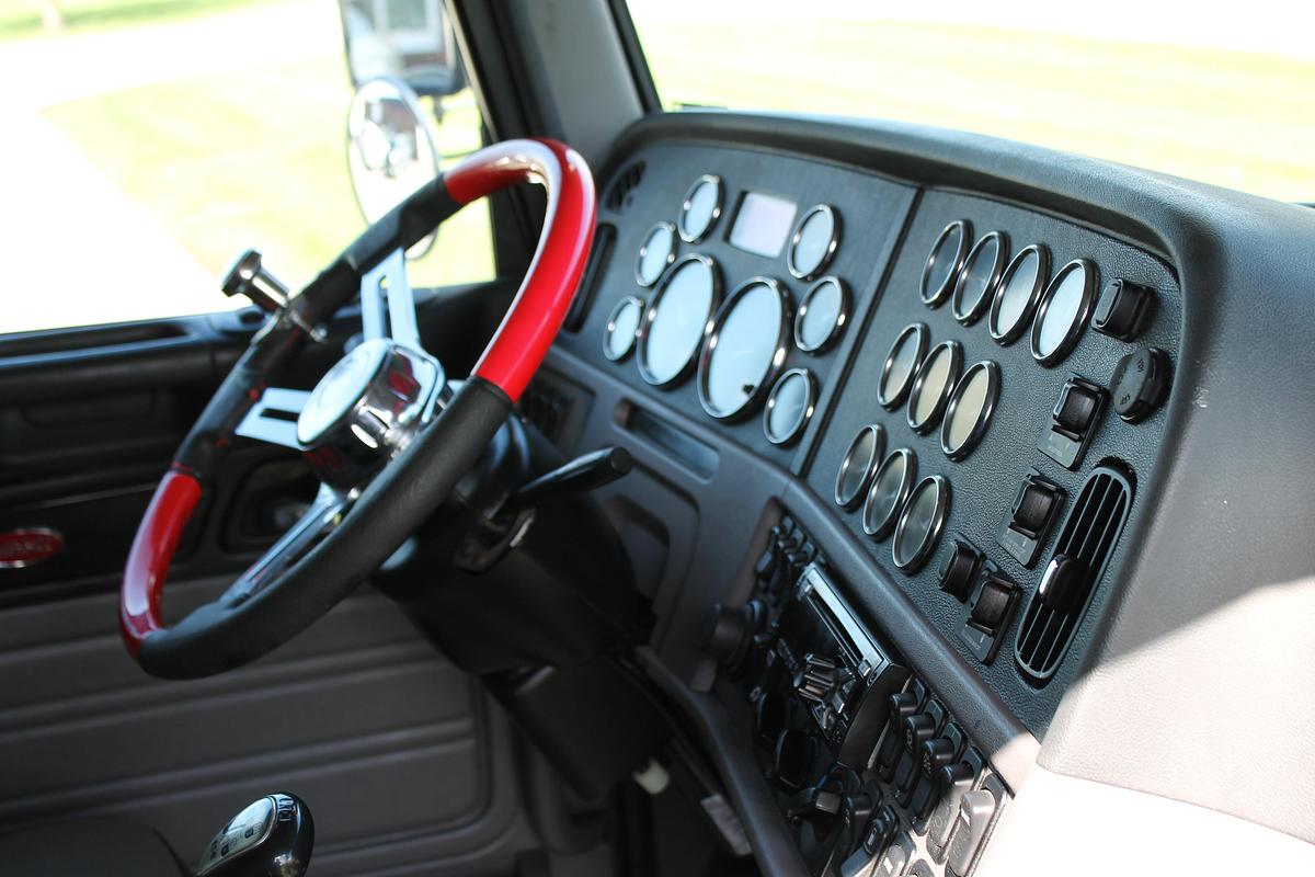 Used 2018 Peterbilt 389