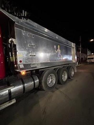 Used 2009 Mack GRANITE GU713