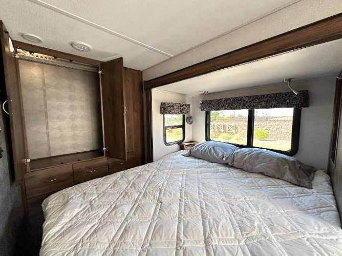 Used 2020 Forest River Sunseeker MBS 2400B