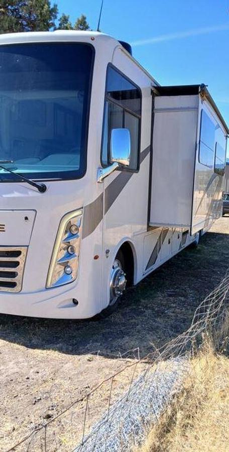 Used 2024 Thor Motor Coach Hurricane 35M Class A Motorhome