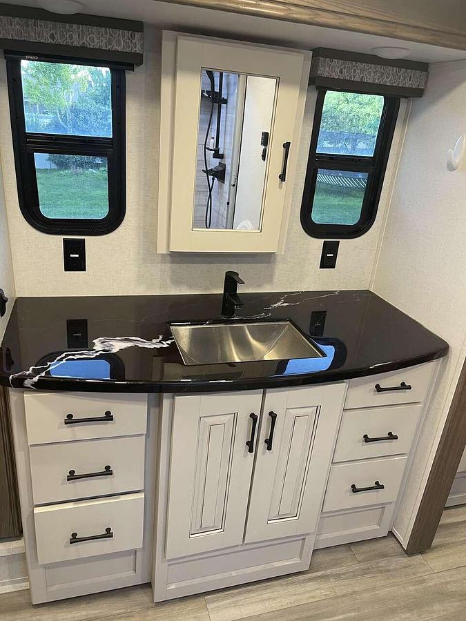 Used 2023 Alliance Paradigm R328K