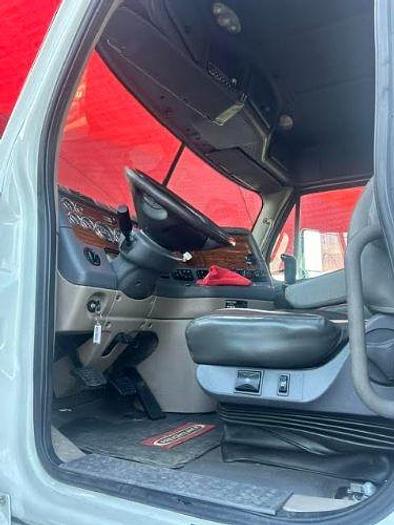 Used 2009 Freightliner Cascadia 125
