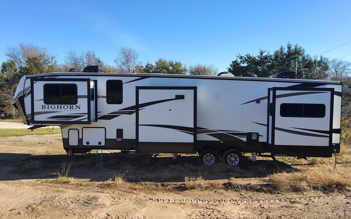 Used 2020 Heartland Bighorn Traveler 38FL Fifth Wheel