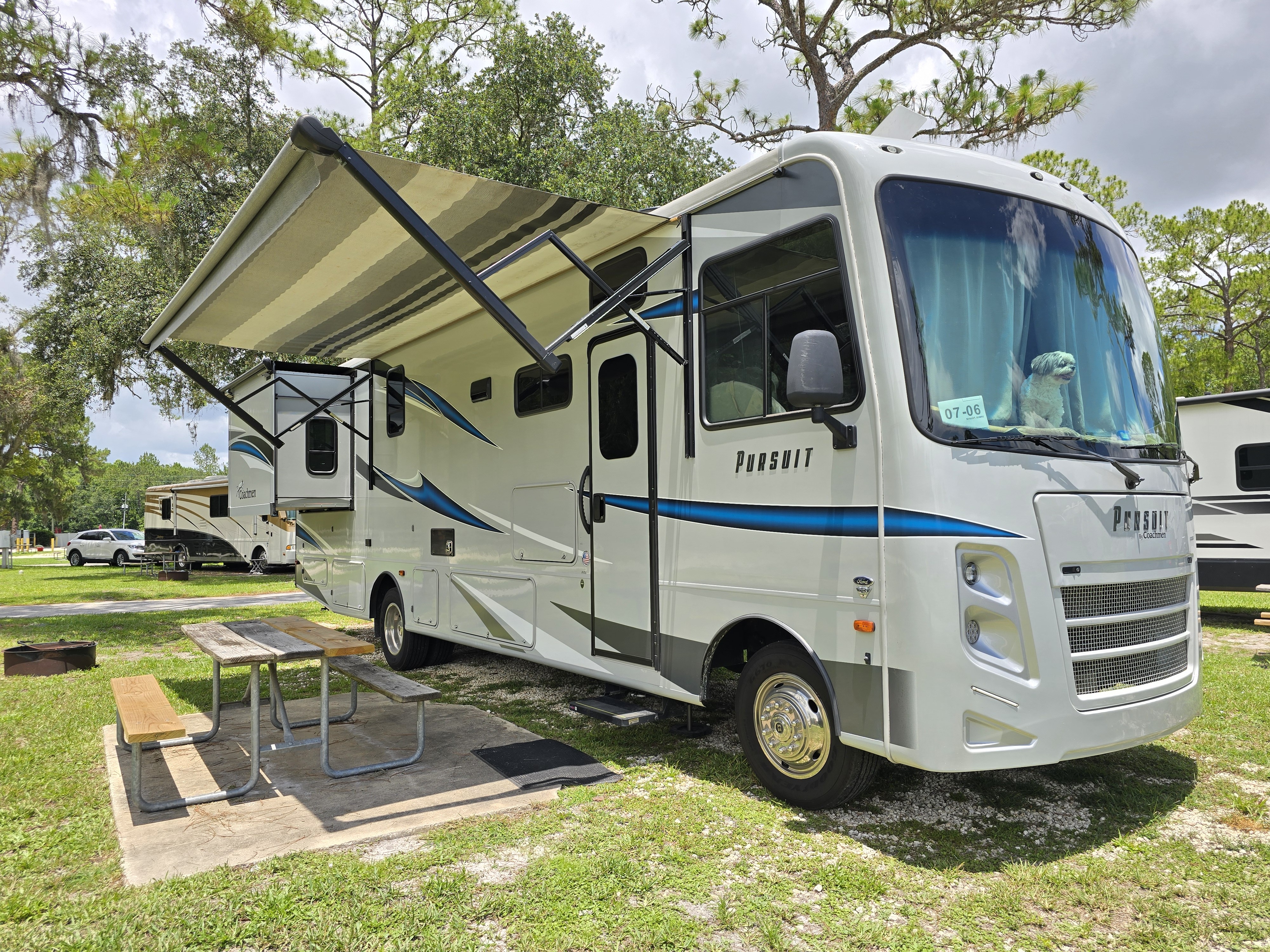 Used 2022 Coachmen Pursuit 31TS Class A Motorhome